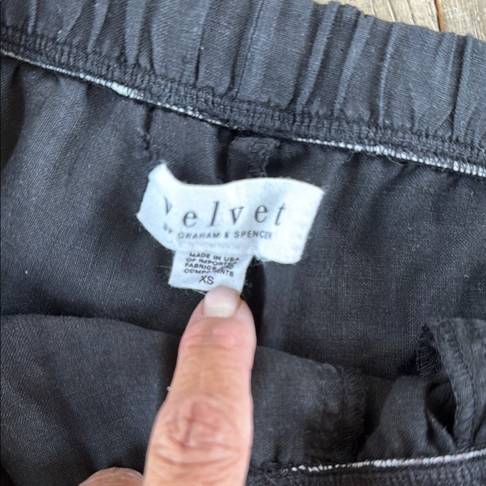 Velvet by Graham & Spencer black linen short